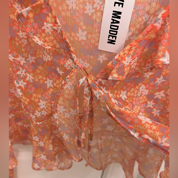 Steve Madden Floral Blouse - Picture 8 of 11